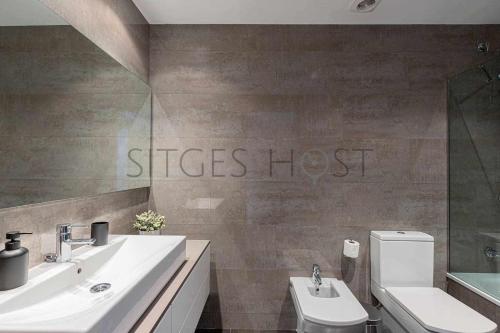 A bathroom at Sitges PORT Con piscina a 5 minutos de la playa