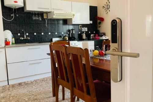 G4 HERMOSA CASA 2 DORMITORIOS en Villa Ángela