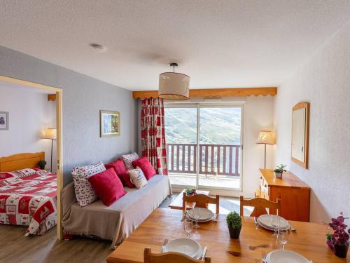 Appartement Germ, 2 pièces, 6 personnes - FR-1-695-21