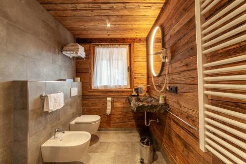 Koupelna v ubytování Glinzhof Mountain Natur Resort Agriturismo