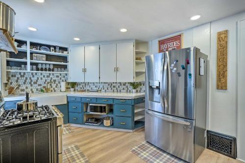Charming Syracuse Apt with Private Deck and Fire Pit! – Photos 2