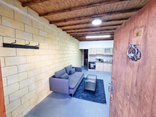 Гостиная зона в Mountains Retreat Rooms & Suites