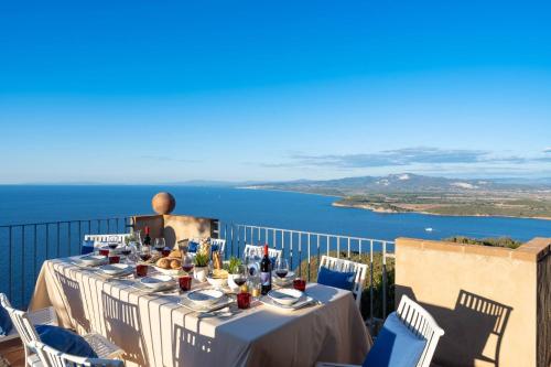Luxury House In Populonia Above The Sea