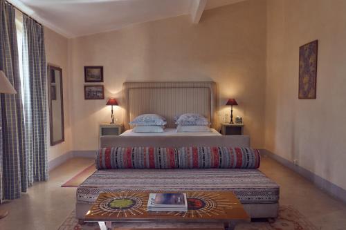 Hotel de L Orangeにあるベッド