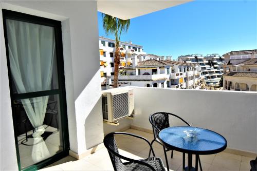 Pueblo Torrequebrada, Benalmadena 2 Bed Apt