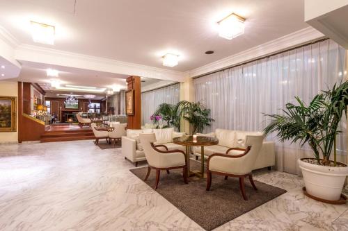 Lobby alebo recepcia v ubytovaní Hotel Century