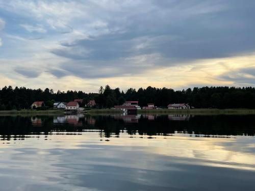 Dom nad jeziorem Narie Bogaczewo 90B