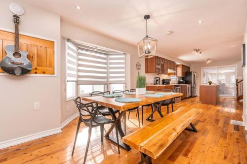 Cottage right across Simcoe lake in Innisfil