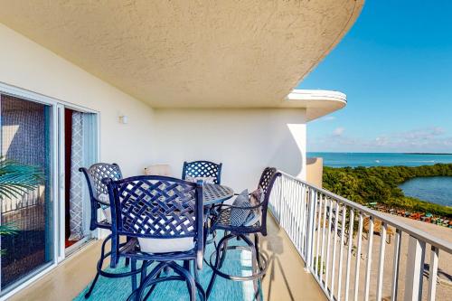 Keys Ocean View Penthouse - #701 – Photos 4