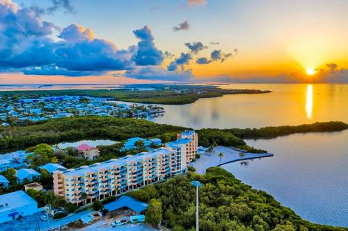 Keys Ocean View Penthouse - #701 – Photos 3