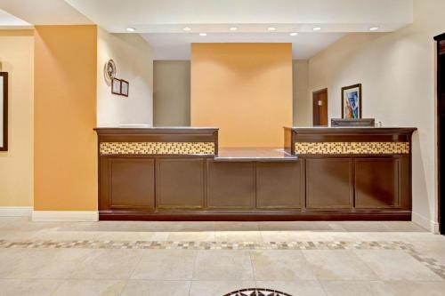 Gambar di galeri bagi Scottish Inns and Suites - La Porte di La Porte