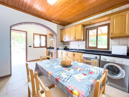 A kitchen or kitchenette at Can Pep Yern 1
