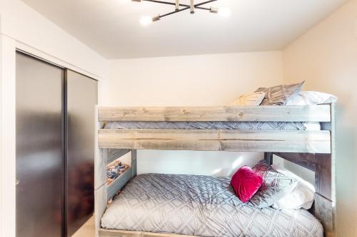 a bunk bed room with two bunk beds at Lakeview 11 in McCall