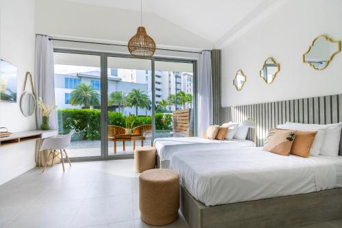  Villa5 - Peace of Heaven Villa in Aruba -  Room  picture :   Tea/Coffee maker    TV    Air conditioning                           