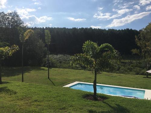 Utsikt mot bassenget på Casa de campo com piscina eller i nærheten