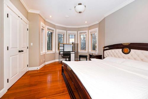 Cheerful 2-bedroom Suite B+C in Vancouver