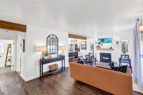 NEW Luxury Spanish Remodeled Home - Private Patio
