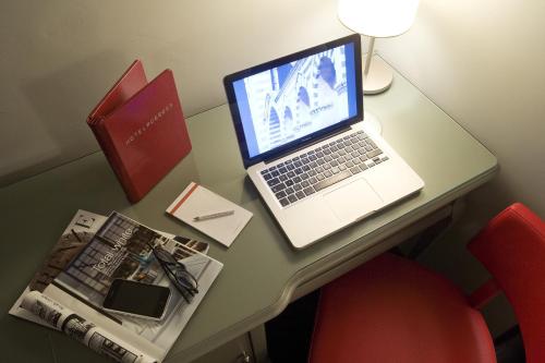 Hotel Rosso23 - WTB Hotelsにあるテレビまたはエンターテインメントセンター
