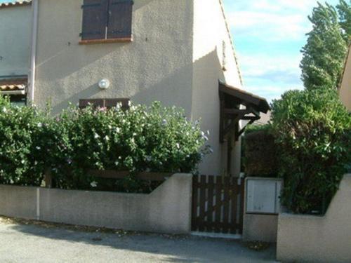 Photo de la galerie de l'établissement Maison familiale 6 couchages avec terrasse à 400m de la plage - Argelès-sur-Mer - FR-1-225-39, à Argelès-sur-Mer