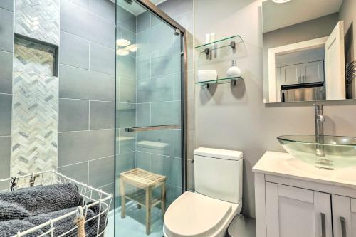Bilik mandi di Less Than 1 Mi to Boardwalk Bayfront Ocean City Condo