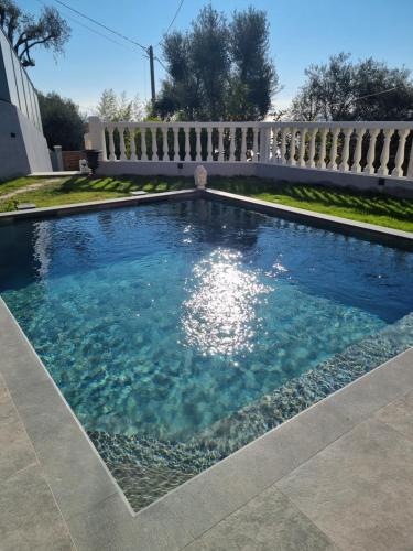 Zdjęcie z galerii obiektu Villas exceptionnelle , vue mer Menton w Mentonie