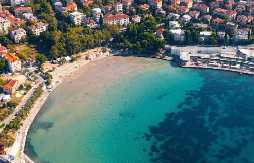 Split centre apartmant
