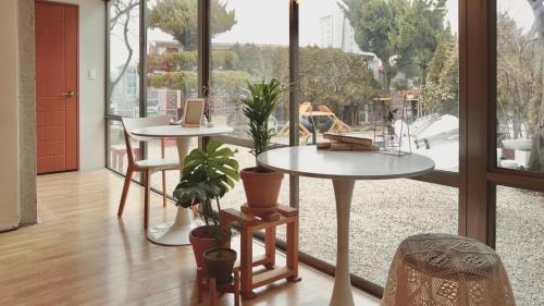 Un balcon sau o terasă la White Story