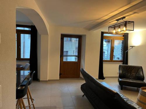 Photo de la galerie de l'établissement Appartement rénové, à Savièse