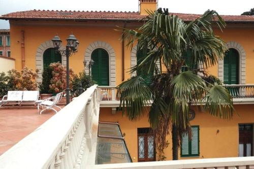 Nice portion of property By Villa Il Mosaico