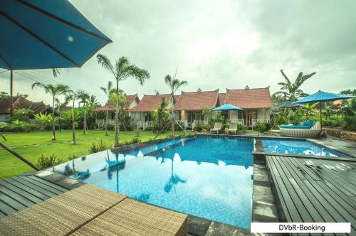 an image of a swimming pool at a resort at Dayung Villas By Reccoma in Nusa Lembongan