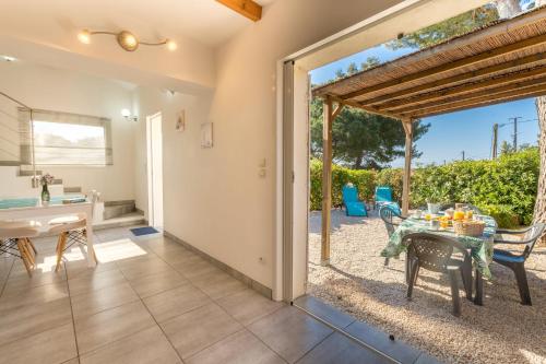 La Bastide, villa en duplex idéalement située à quelques mètres de la mer