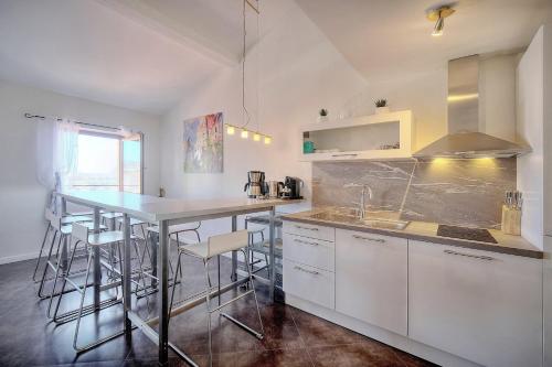 Upstays - Refurbished - Sea view - Wifi - Air