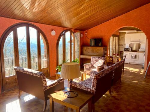Gallery image of CAMPALANS Hotel Rural Bungalows Mobilhomes in Borredá