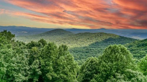Walnut Mountain Lodge – Photos 3
