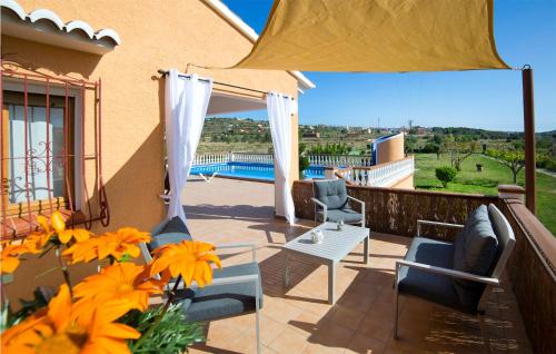 Bazén v ubytovaní Gorgeous Home In Moraira alebo v jeho blízkosti