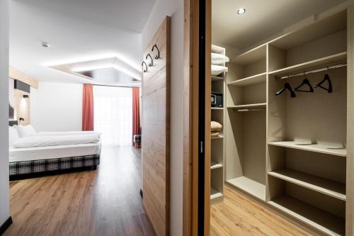 Gallery image of Albergo Garni Edy (B&B) in Canazei