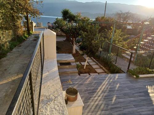 Φυσικό τοπίο κοντά σε αυτή η παραθεριστική κατοικία