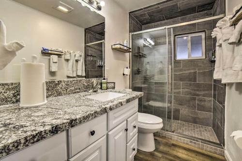 Ένα μπάνιο στο 2 Mi to Reno Riverwalk Modern Home