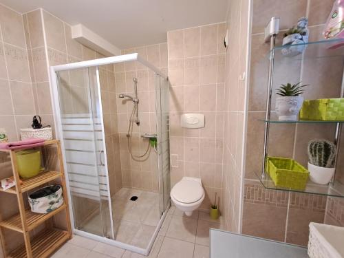 Kúpeľňa v ubytovaní Appartement T3 - Vue Mer - La Chaume - Au calme - La Clé Chaumoise