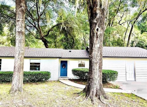 Galeriebild der Unterkunft Spacious Gainesville Getaway with Pool and large private yard in West Hills