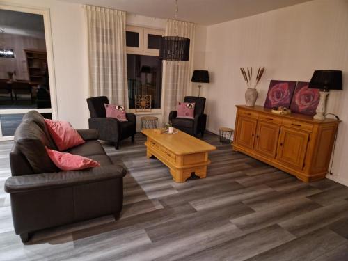 Χώρος καθιστικού στο B&B gewoon Prins