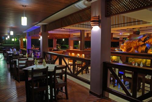 Volcano Lodge, Hotel & Thermal Experienceにあるレストランまたは飲食店