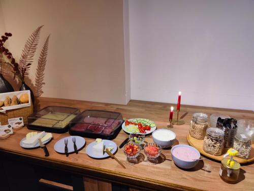 ゲストハウスの敷地内または近くでの食事または食べ物