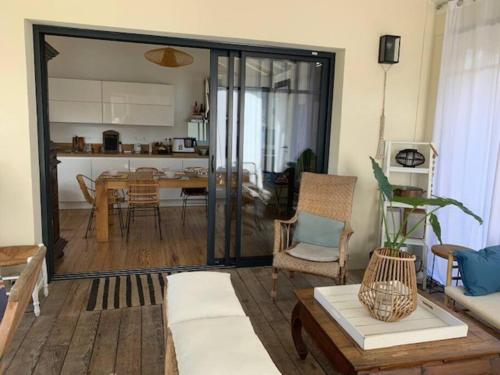 Photo de la galerie de l'établissement Mimizan Plage Sud Villa Primrose bord de mer, à Mimizan