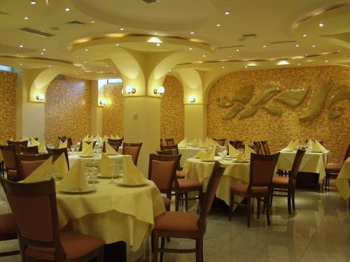 Restaurace v ubytování Hotel Class