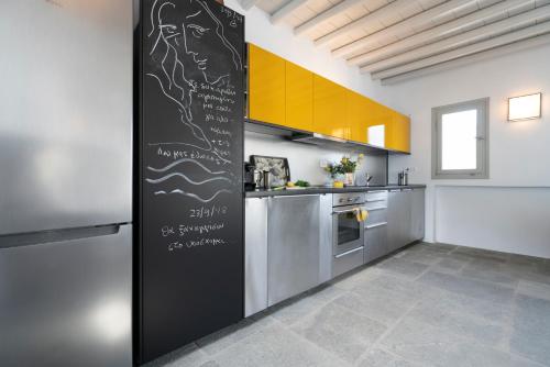 Cucina o angolo cottura di Villa in Kamares, Sifnos