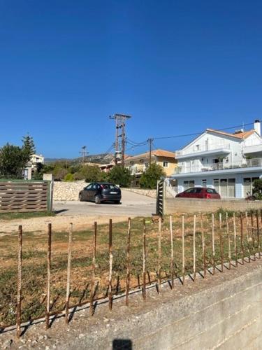 Το κτήριο όπου στεγάζεται  το διαμέρισμα
