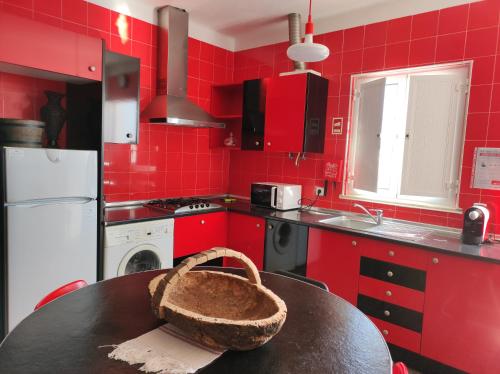 Dapur atau dapur kecil di Alojamento local A Giesta