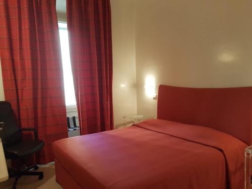 Popolo square deluxe flat