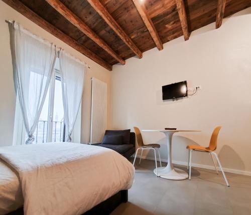 5minCORSOCOMO - Jolly City - Typical Suite